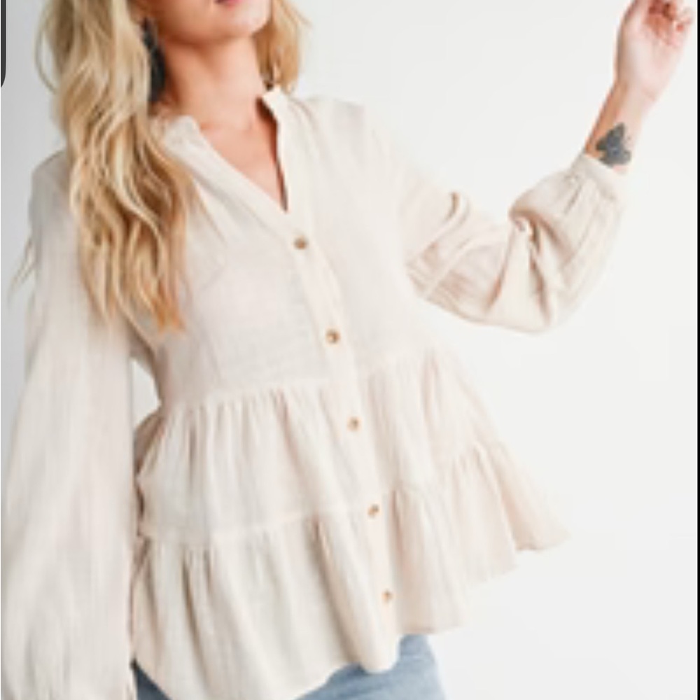 Zara Women's Cream Button-Up Blouse Sz XS